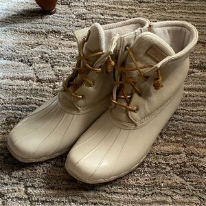 Sperry Women's Tan Lace-Up Winter Boots